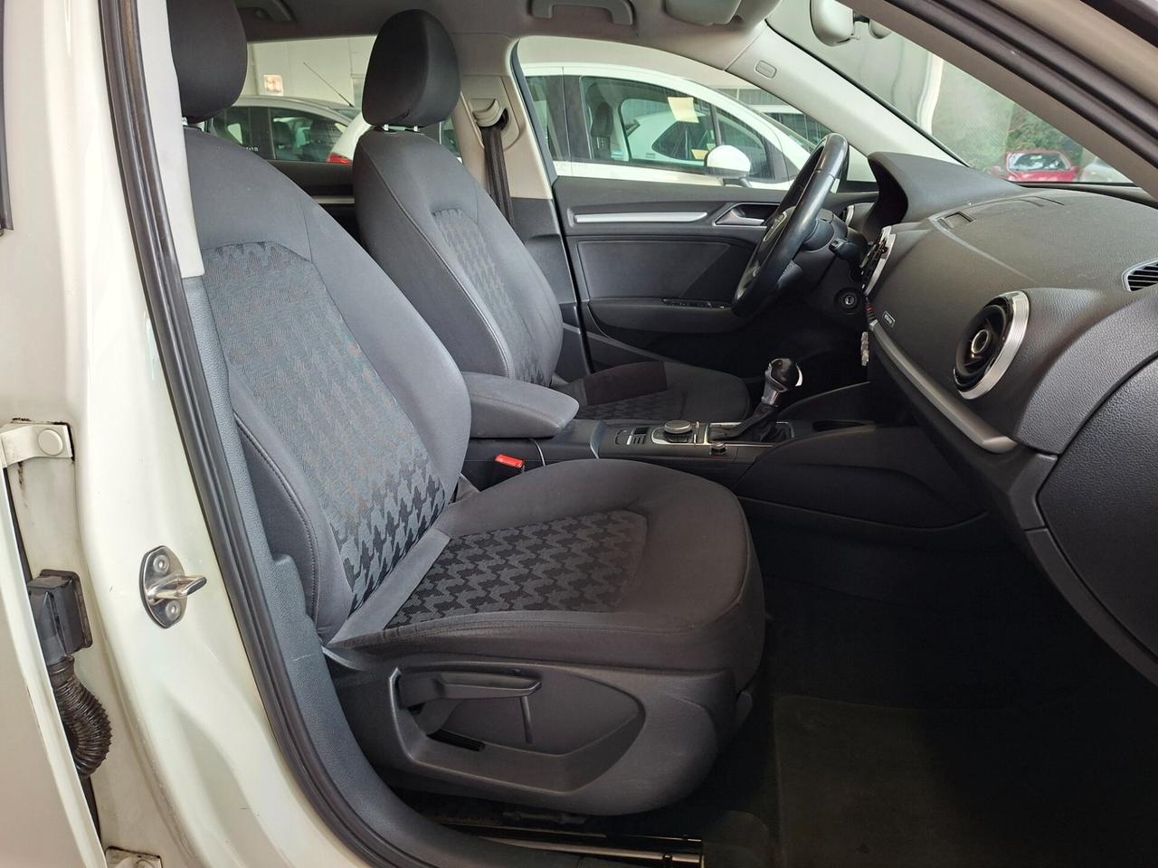 Audi A3 SPB 1.4 TFSI S tronic g-tron Attraction