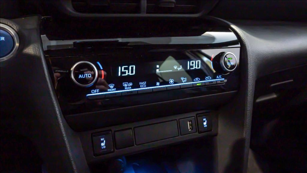 TOYOTA Yaris Cross 1.5h Premiere awd-i 116cv e-cvt del 2021