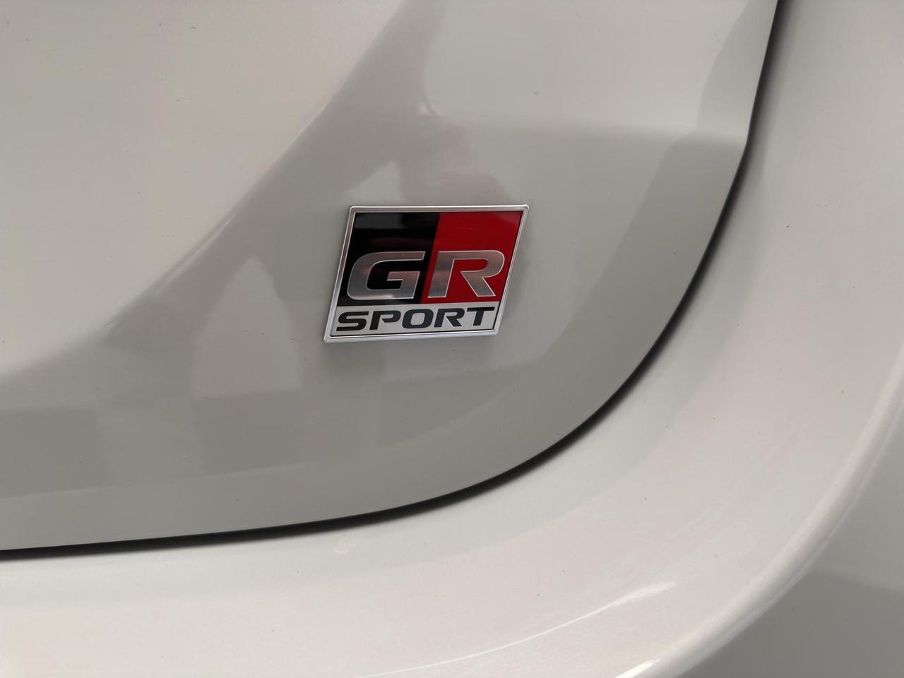 Toyota Yaris 1.5h GR Sport