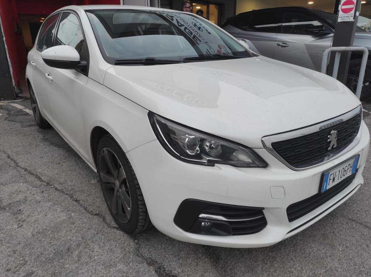 Peugeot 308 BlueHDi 100 S&S Business