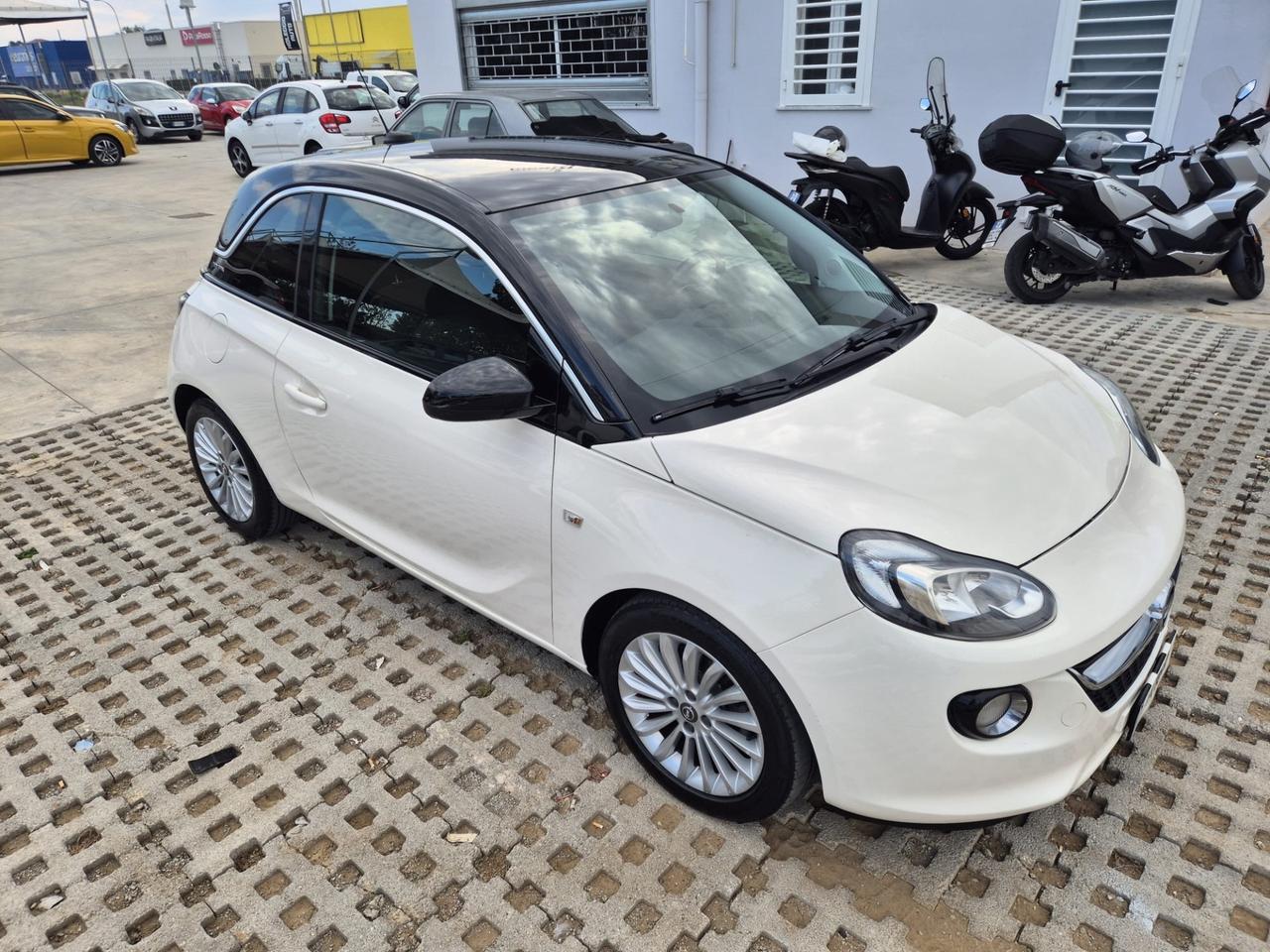 Opel Adam 1.4 87 CV GPL Tech Black Jack