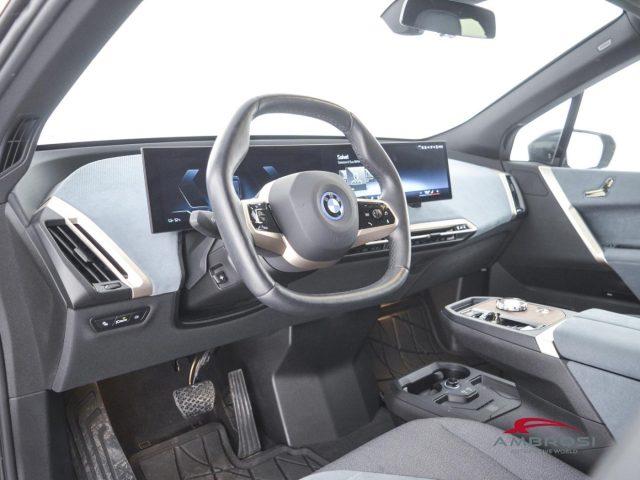 BMW iX xdrive40 pacchetto sportivo