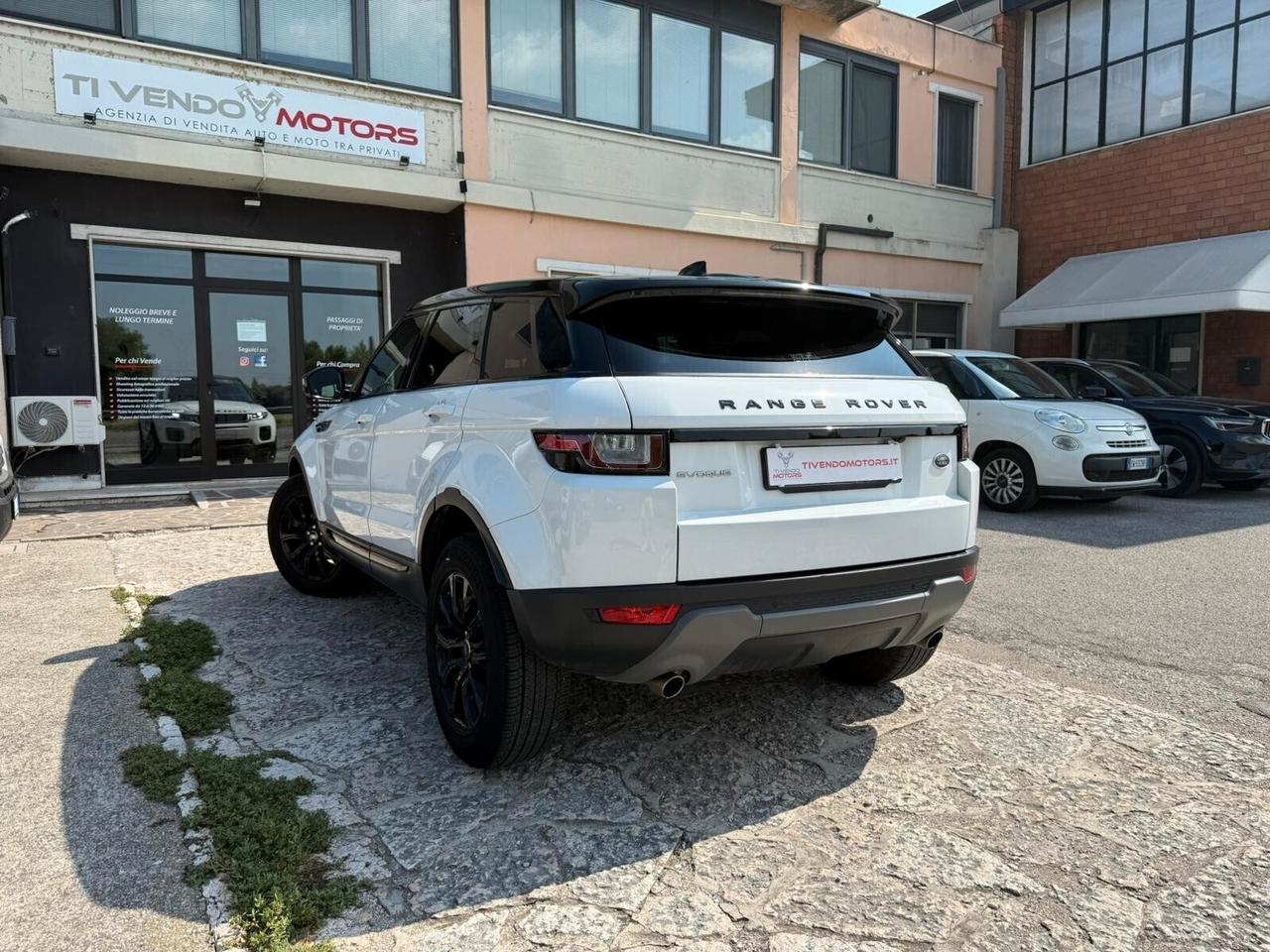 Land Rover Range Evoque 2.0 TD4 150 CV 5p. Pure