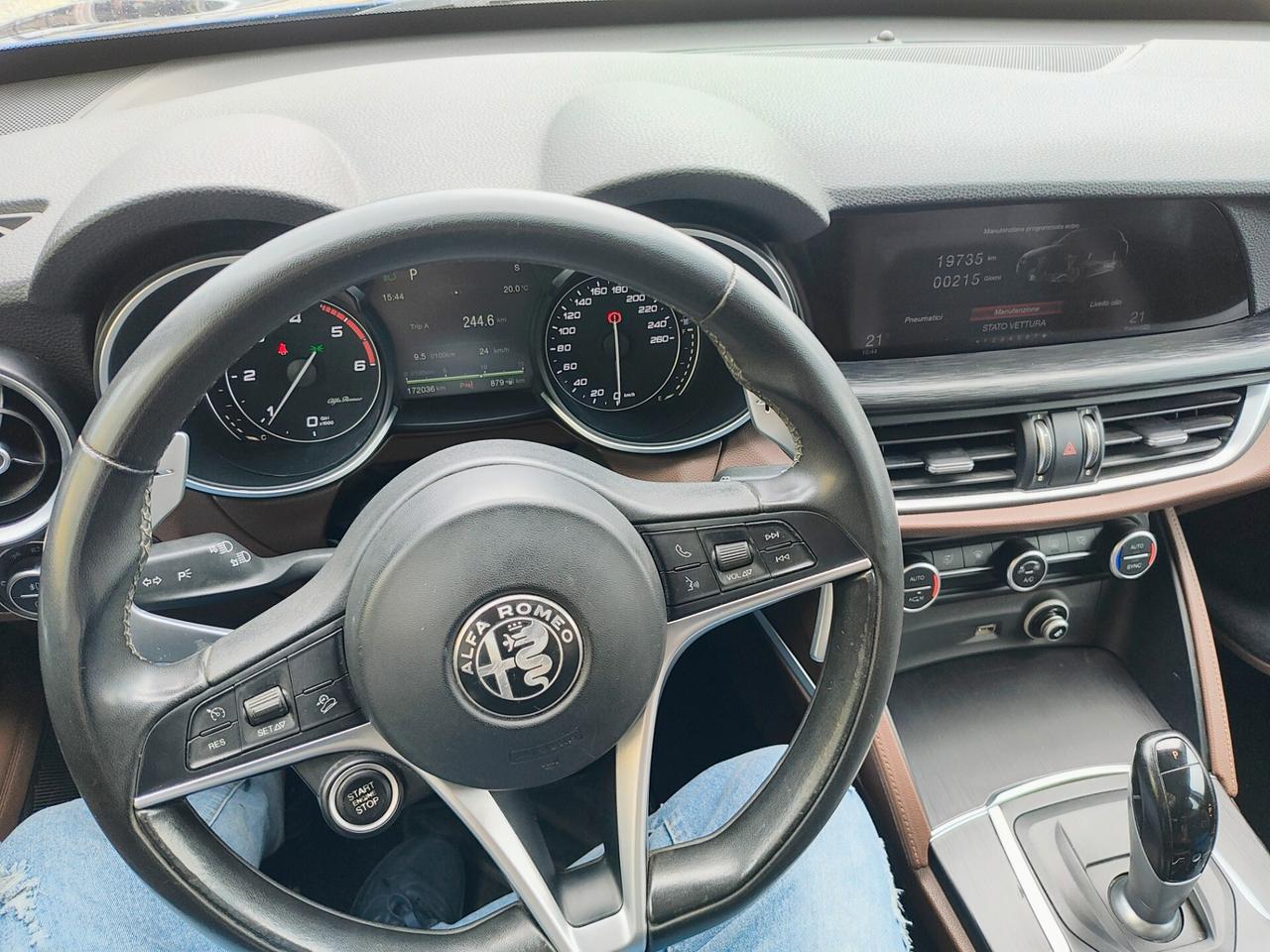 Alfa Romeo Stelvio 2.2 Turbodiesel 180 CV AT8 RWD Super