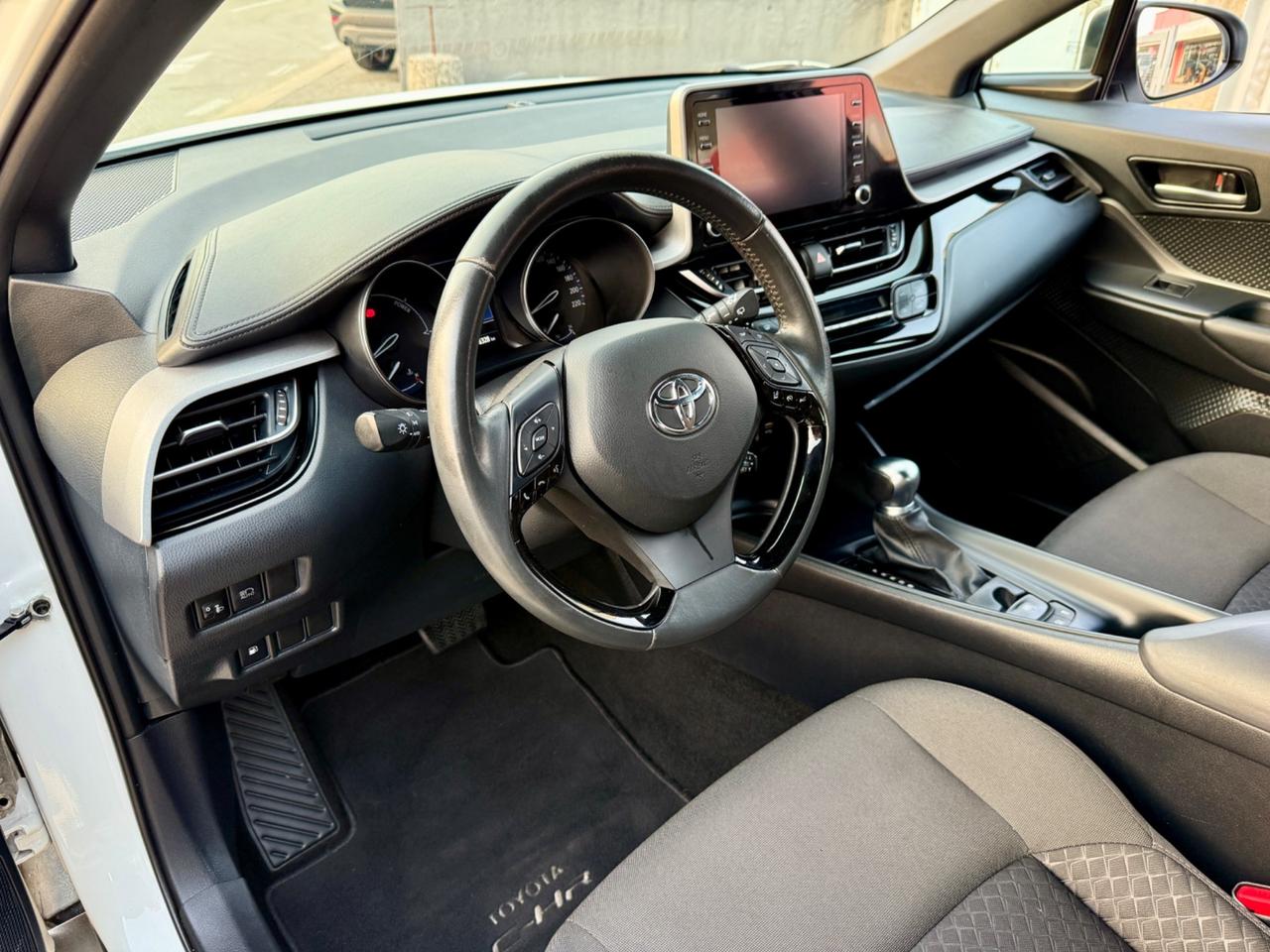 Toyota C-HR 1.8 Hybrid E-CVT 2023 **76.000Km**