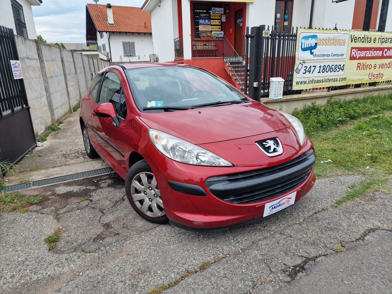 Peugeot 207 1.4 8V 75CV 3p. ONE Line PER NEOPATENTAT