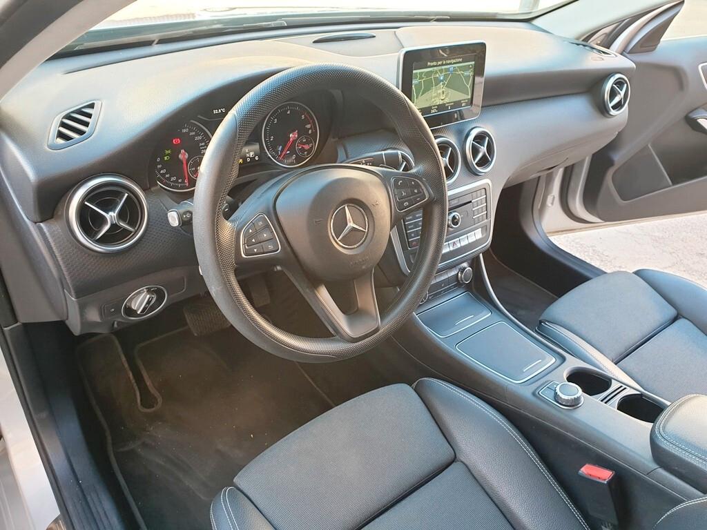 MERCEDES A 180 CDI 110 CV. AUTOMATICA PREMIUM PERFETTA