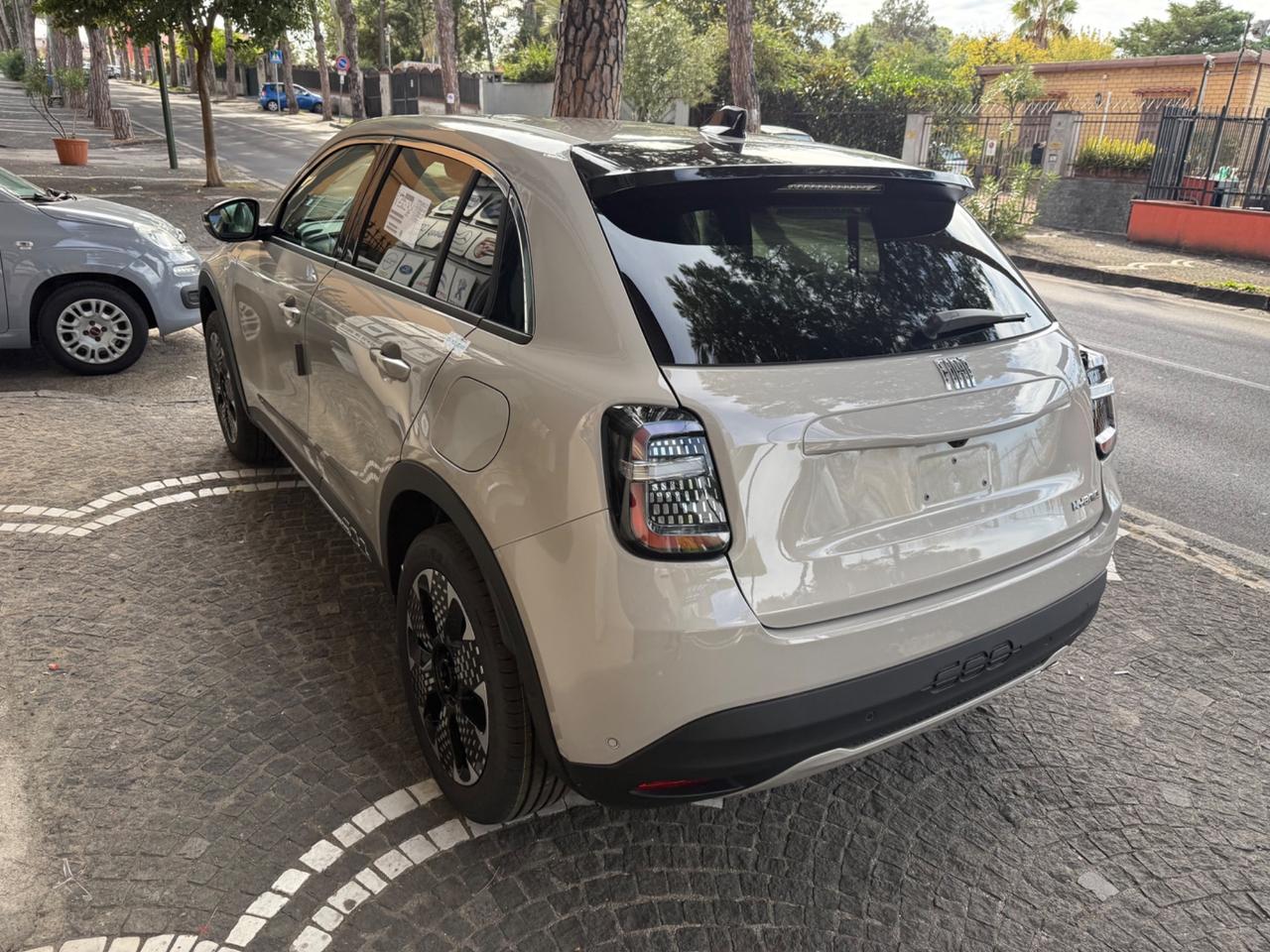 Fiat 600 Hybrid 145 CV DCT MHEV La Prima