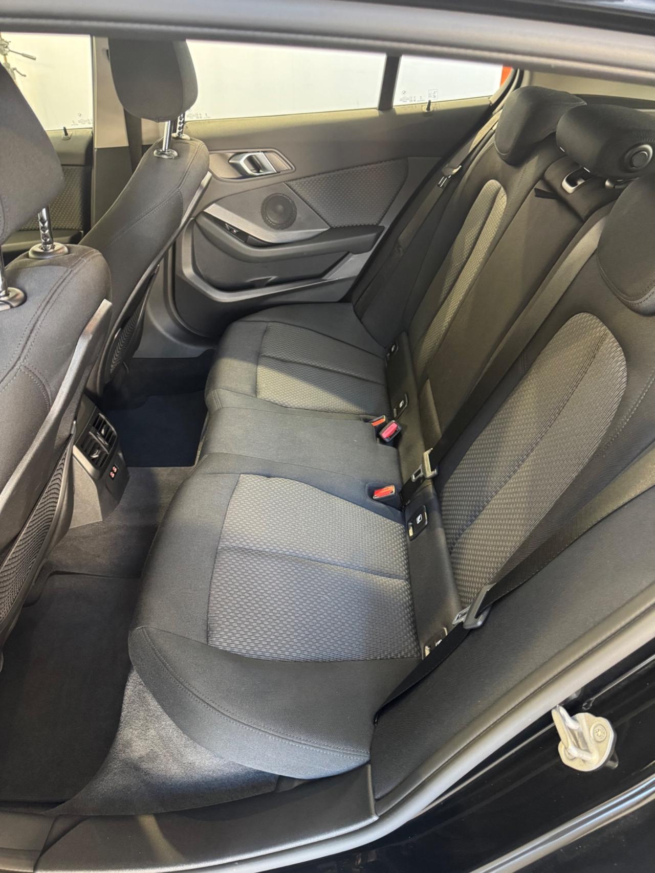 Bmw 120 120i 5p. Advantage