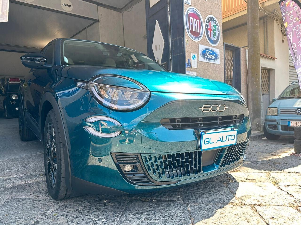 Fiat 600 Hybrid DCT MHEV La Prima