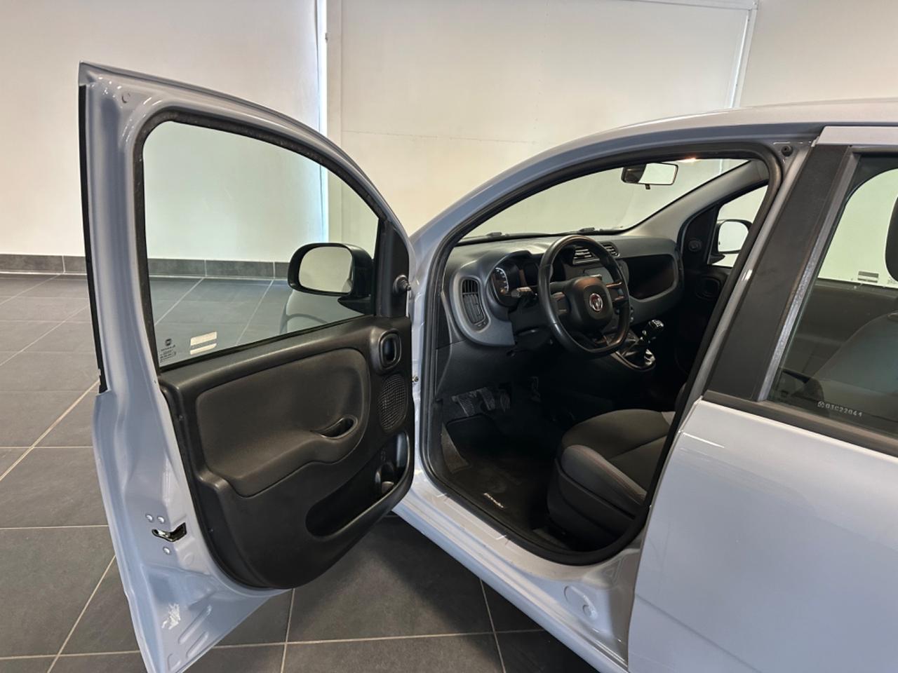 FIAT PANDA LOUNGE 1.2 NEOPATENTATI 69CV P.CONSEGNA
