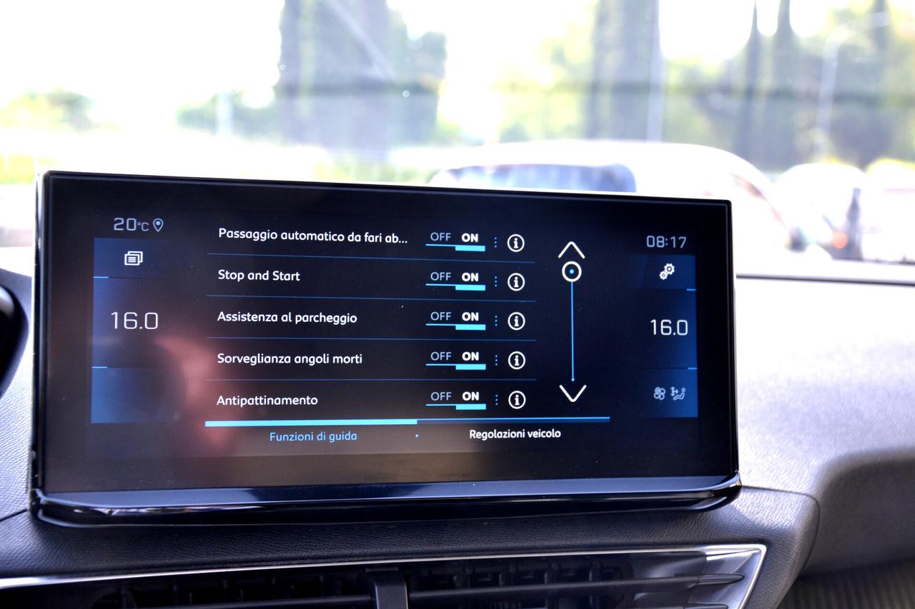 Peugeot 3008 1.5 HDi 130CV EAT8 ALLURE NAV+PEL+RCAM+LED+CRUISE