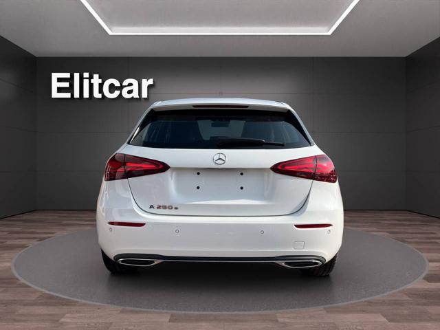 MERCEDES-BENZ A 250 e hybrid EQ Progressive Advanced