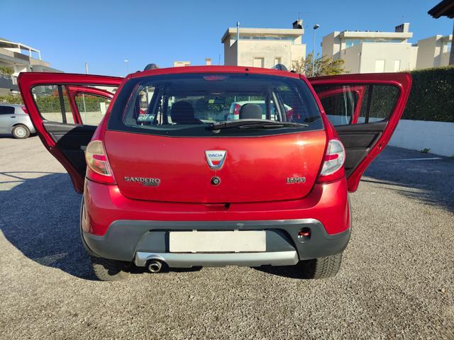 DACIA Sandero Stepway 1.6 Benzina ( TAGLIANDATA )