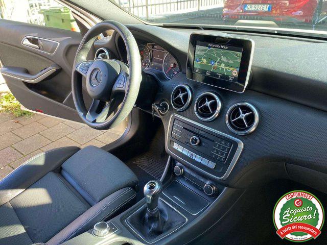 MERCEDES-BENZ A 180 Business 87.000km Navi/Interni Sport/retrocamera