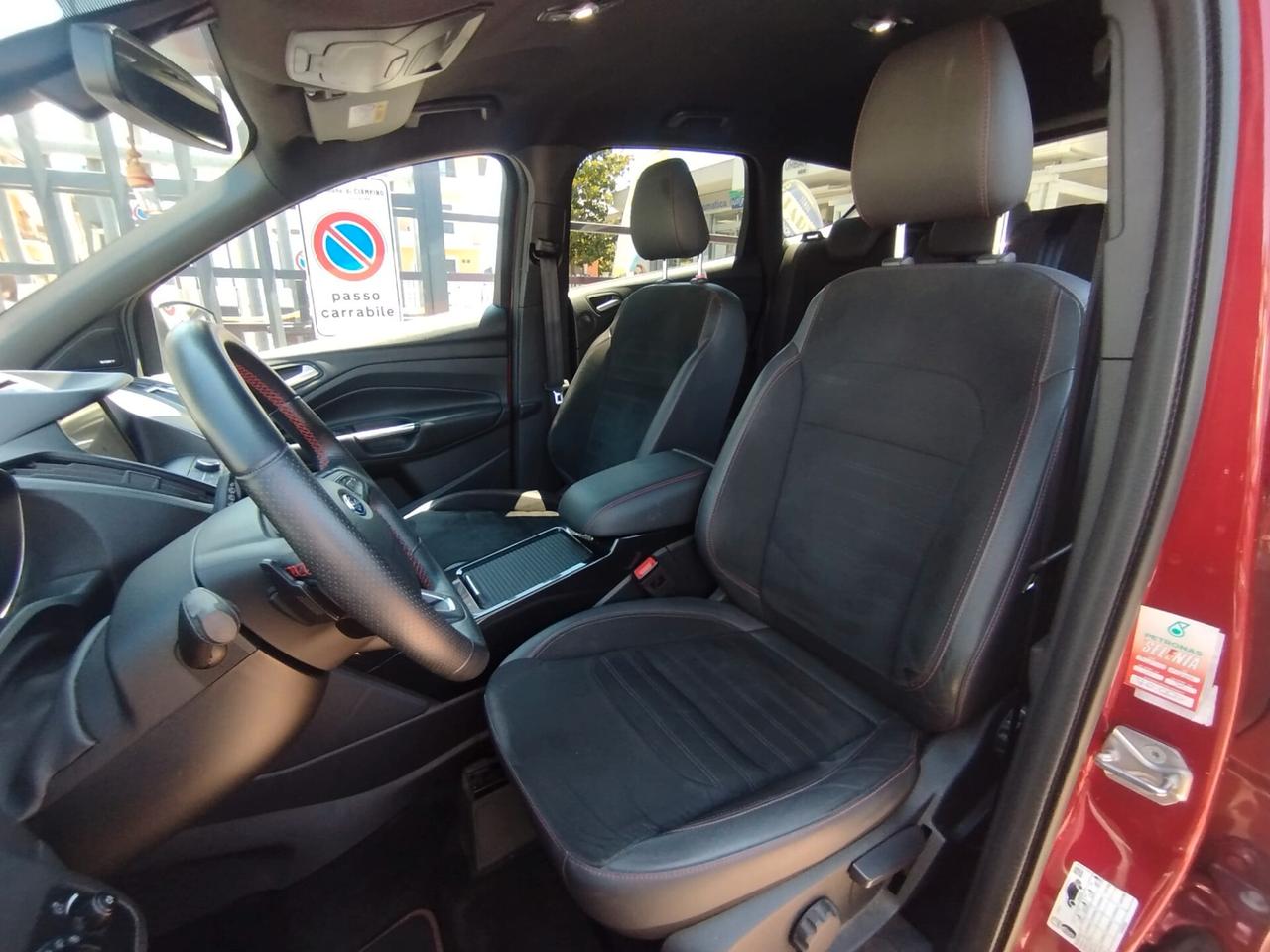 KUGA ST-LINE AWD 150cv *PREZZO VERO* AUTOMATICA- IVA DEDUCIBILE
