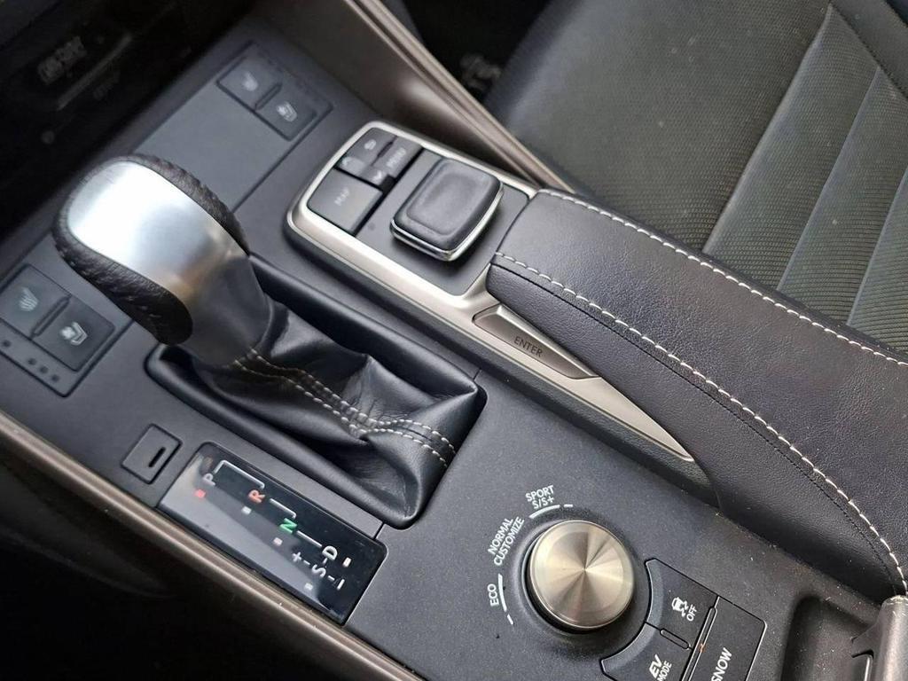 Lexus IS 300 300 2.5 Hybrid F-Sport CVT