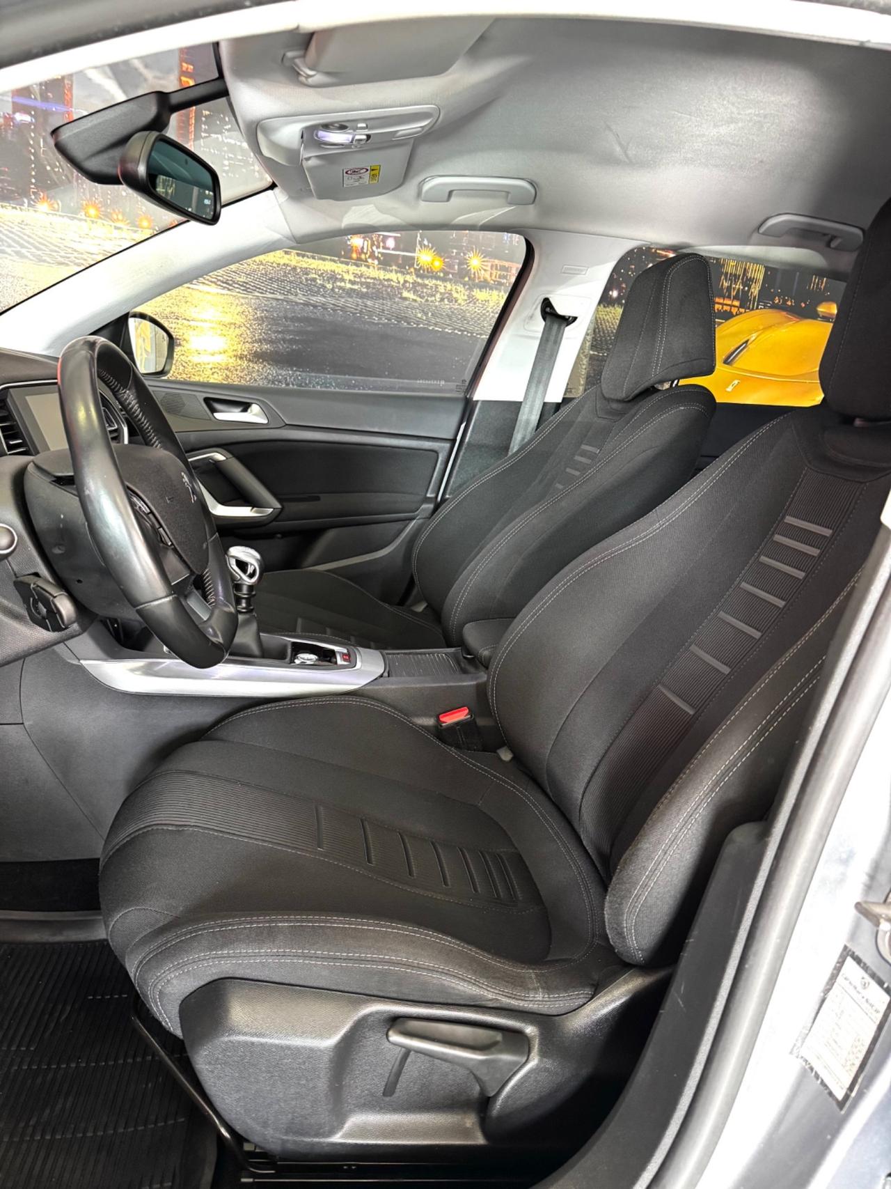 Peugeot 308 PureTech Turbo 130 CV FINANZIABILE SENZA ANTICIPO