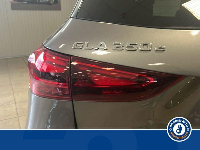 Mercedes-Benz GLA 250 E PLUG-IN HYBRID AUTOMATIC AMG line ADVANCED PLUS