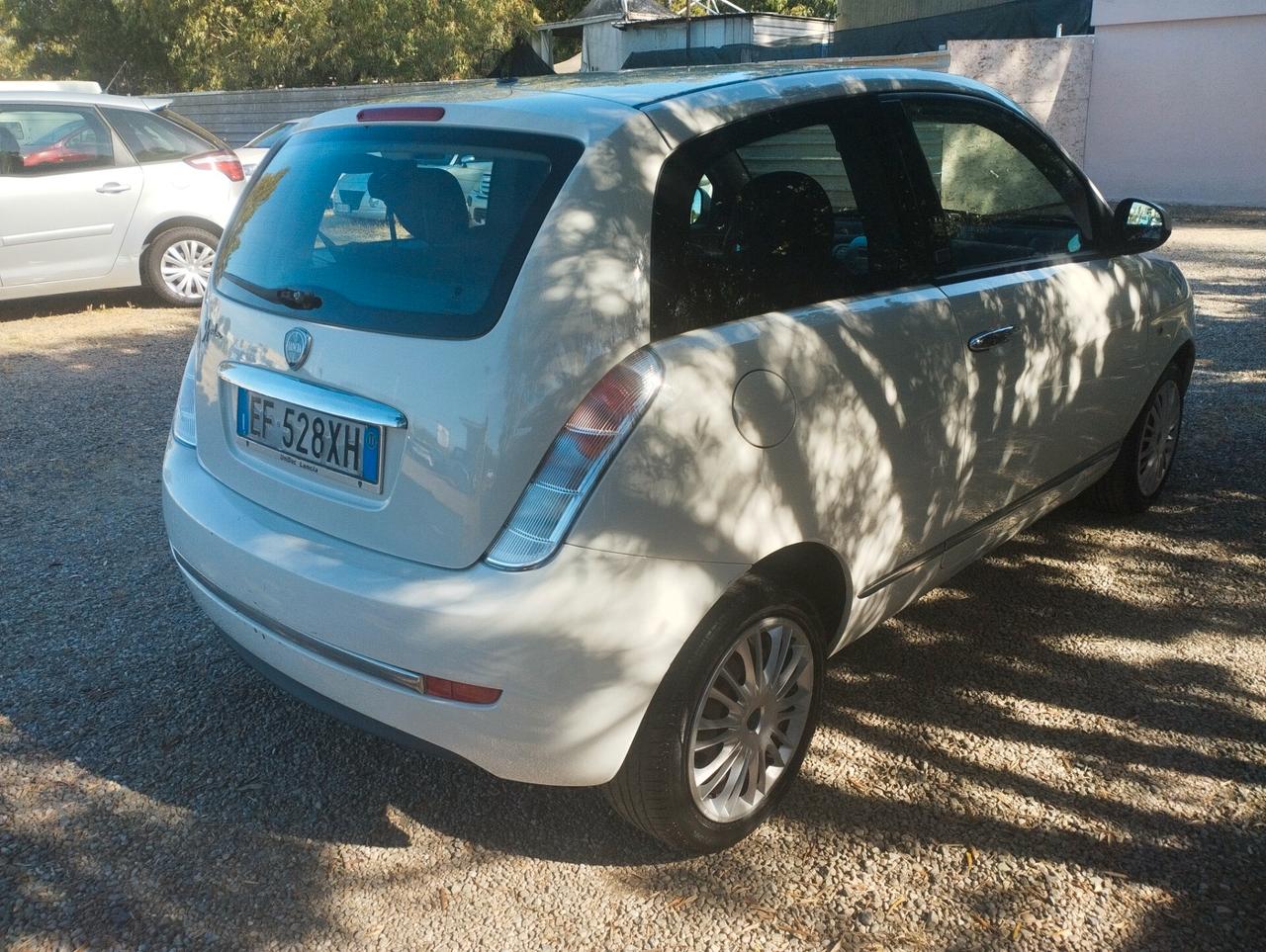 Lancia Ypsilon 1.2 69 CV Diva