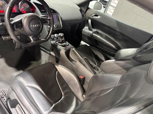 AUDI R8 4.2 V8 FSI QUATTRO R TRONIC