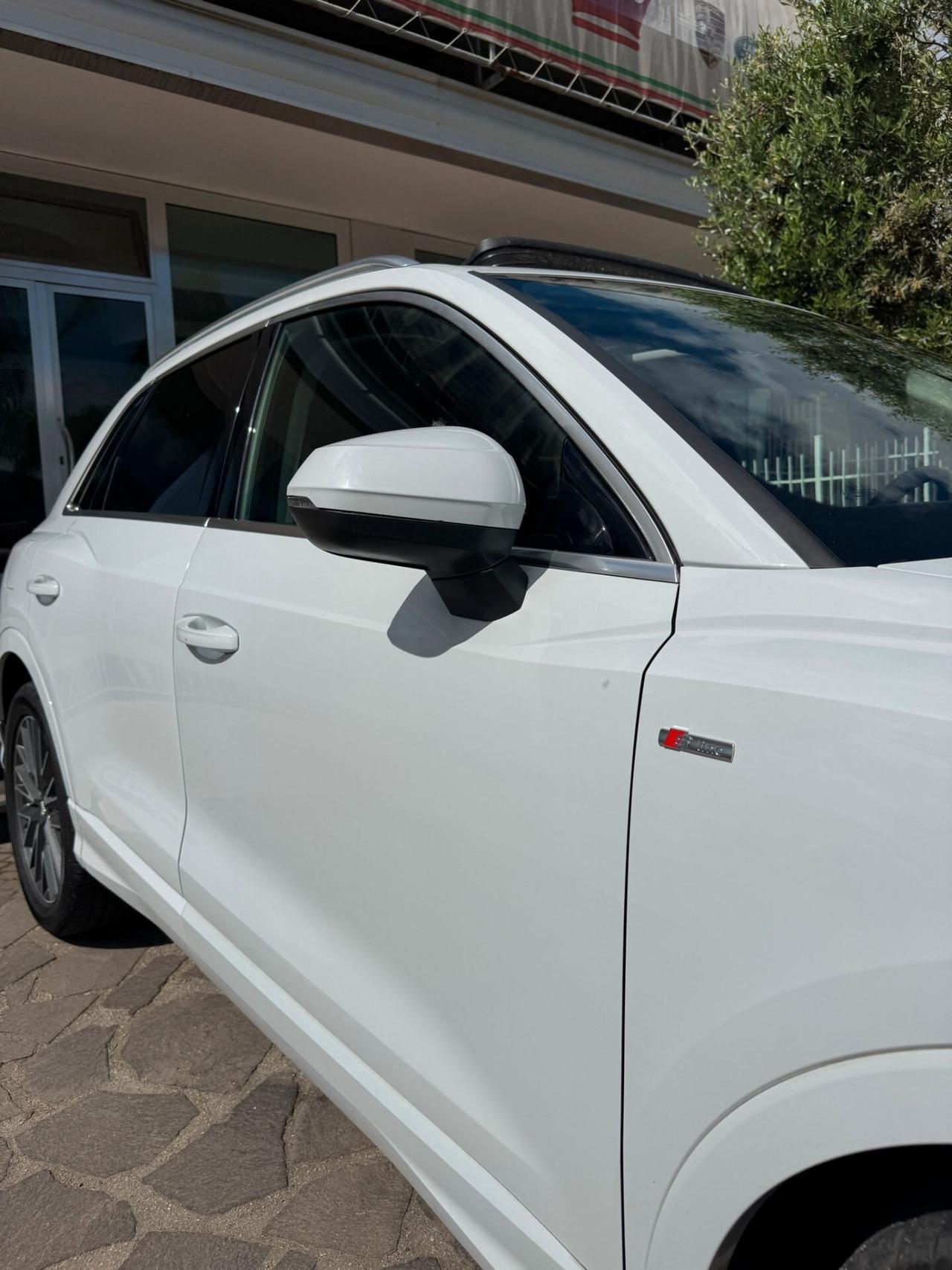 Audi Q3 2.0 TDI 120 CV S tronic line Edition 120.000km