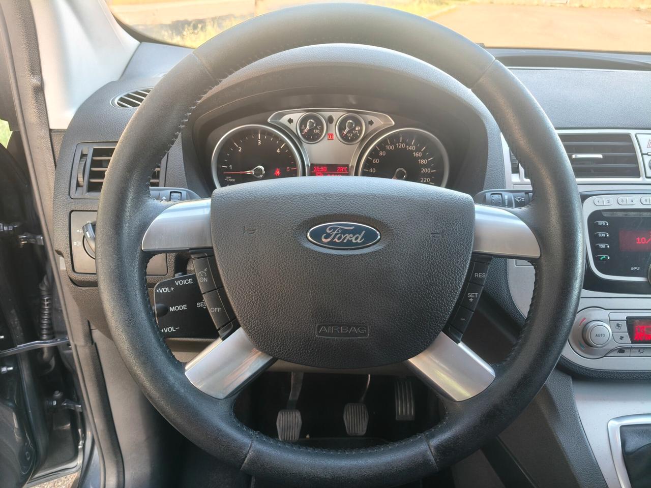 Ford Kuga 2.0 TDCi 4WD SOLO 128.000 KM
