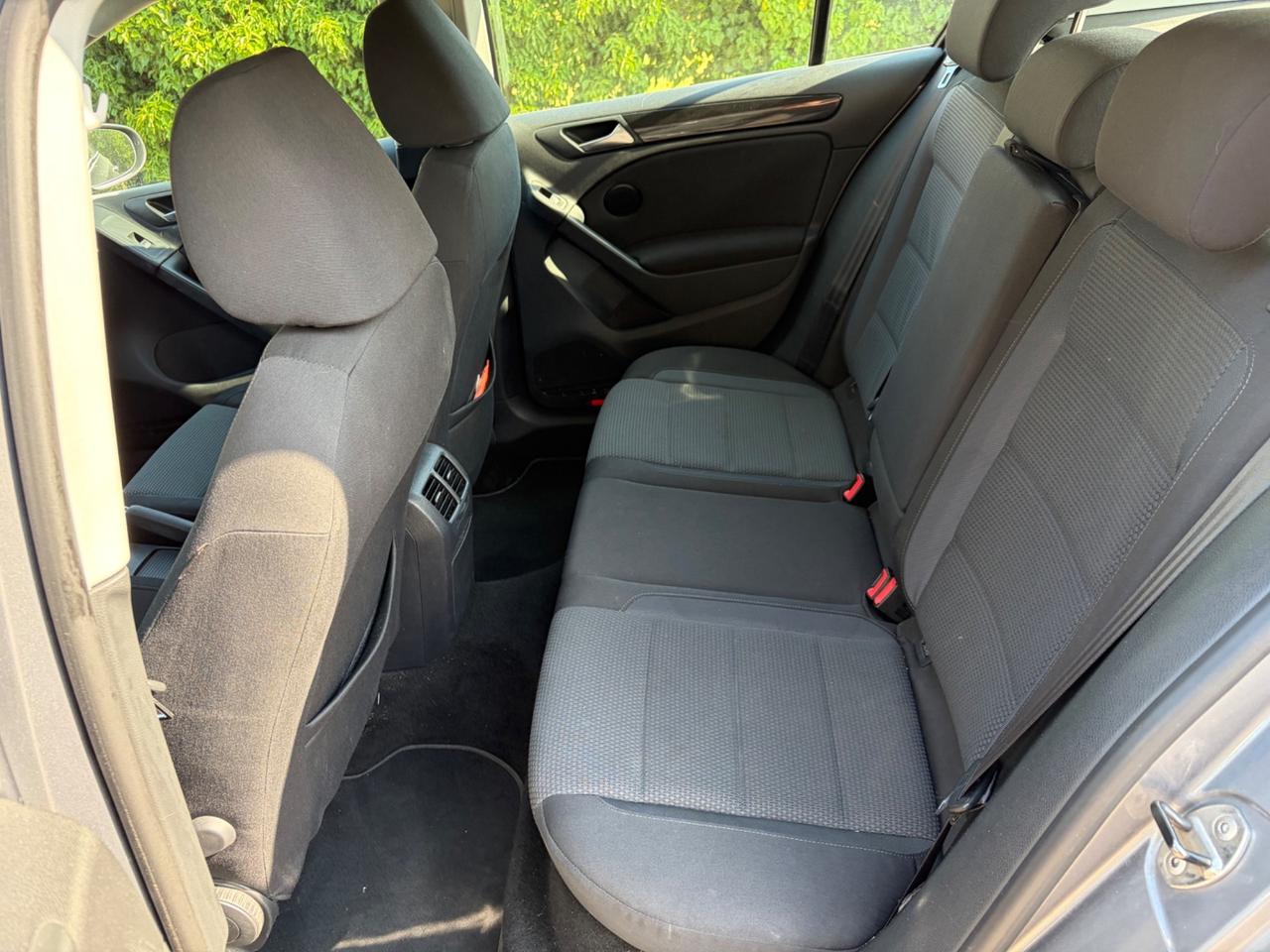 Volkswagen Golf 1.6 BENZINA 86MILA KM
