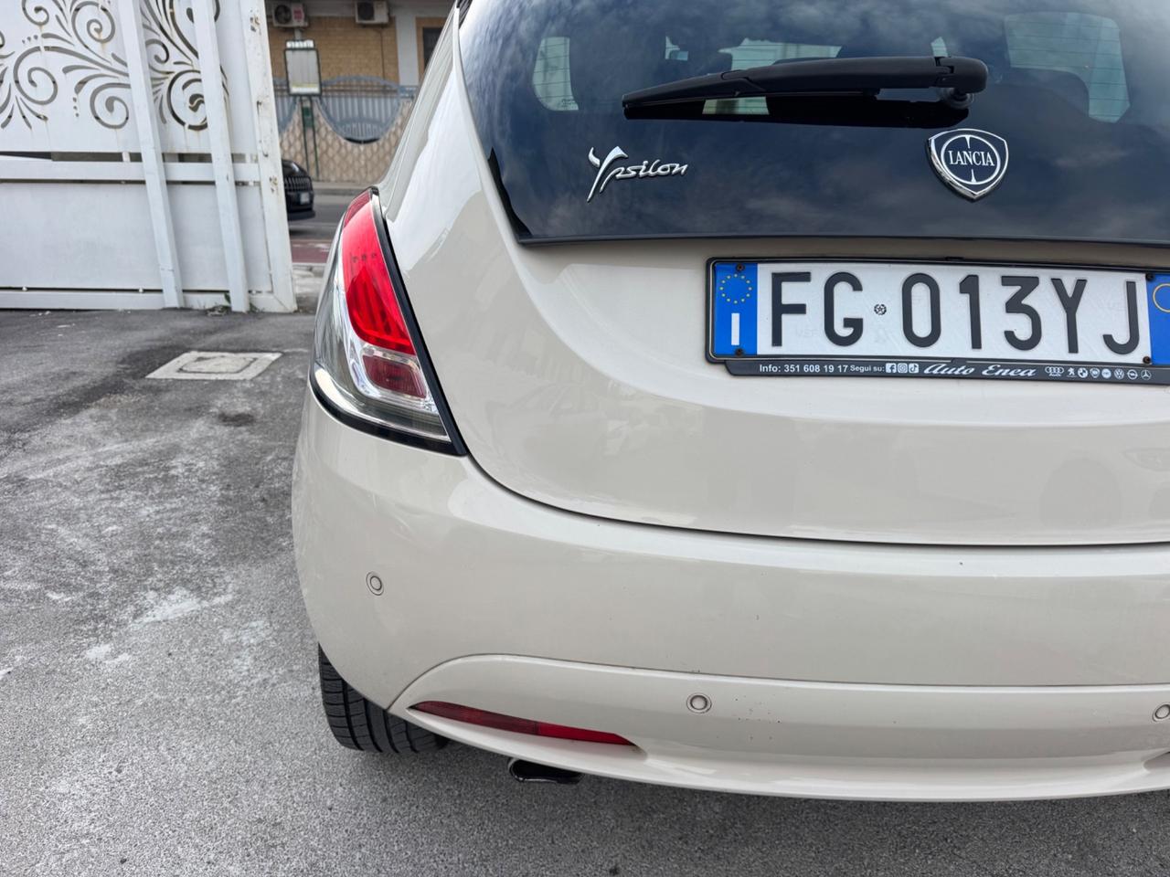 Lancia Ypsilon 1.2 GPL 69CV Ecochic Platinum 2017