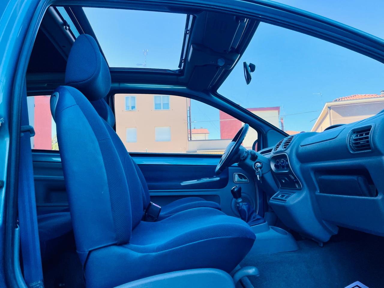 Renault Twingo 1.2i cat Diabolika