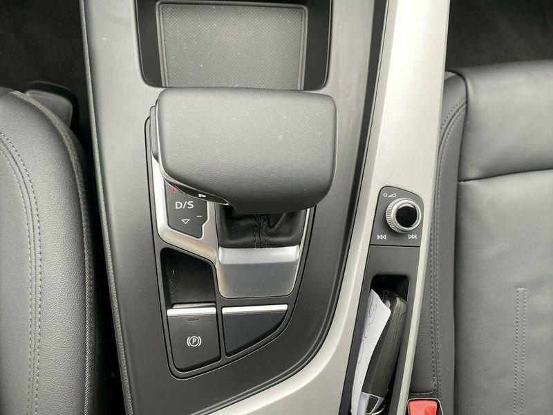 Audi A4 Avant 35 TFSI S tronic S line Pelle Matrix Led