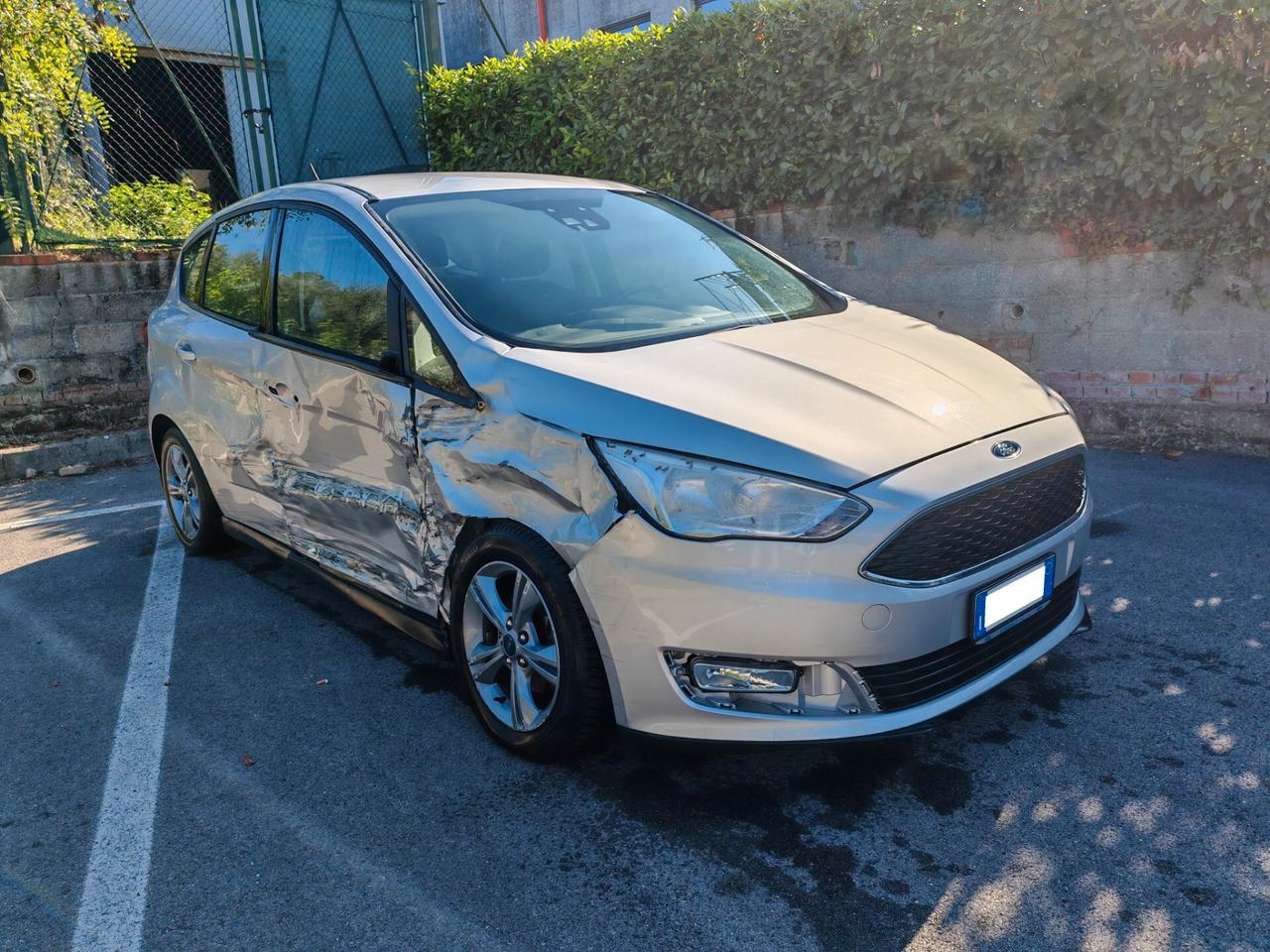 Ford C-Max 1.5 DCi Automatica Incidentata