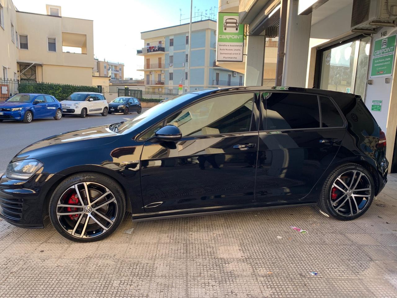 Volkswagen Golf 2.0 TDI DSG 5p.