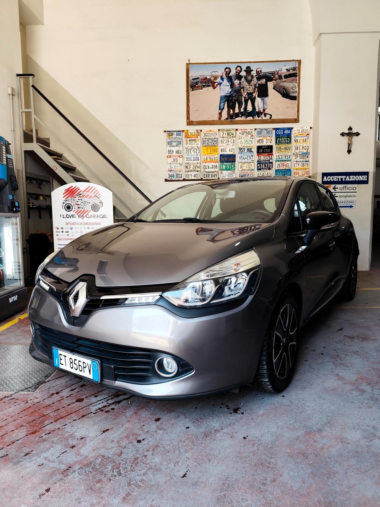 Renault Clio 1.2 75CV 5 porte Costume National