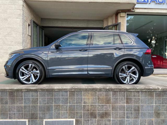 VOLKSWAGEN Tiguan 2.0 TDI 150 CV SCR DSG R-Line TETTO APR/PAN