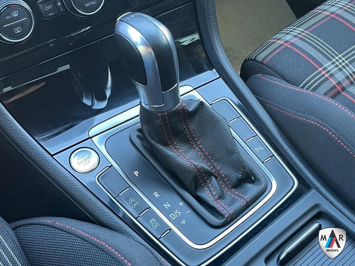 Volkswagen Golf GTI Performance 2.0 245 CV TSI DSG 5p. BMT