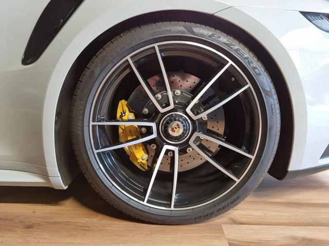 PORSCHE 911 Turbo S Cabriolet 650 cv