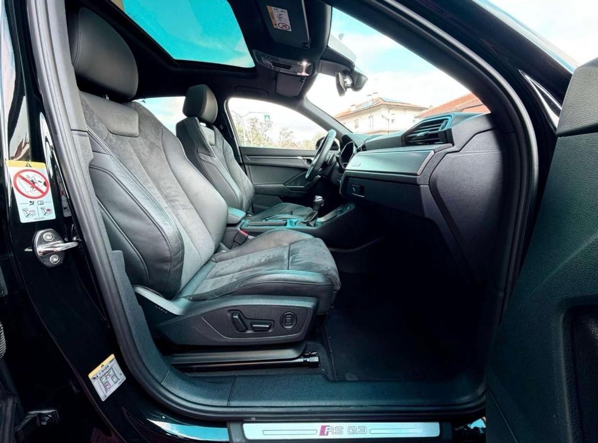 Audi RS Q3 SPORTBACK QUATTRO SONOS TETTO BLACK