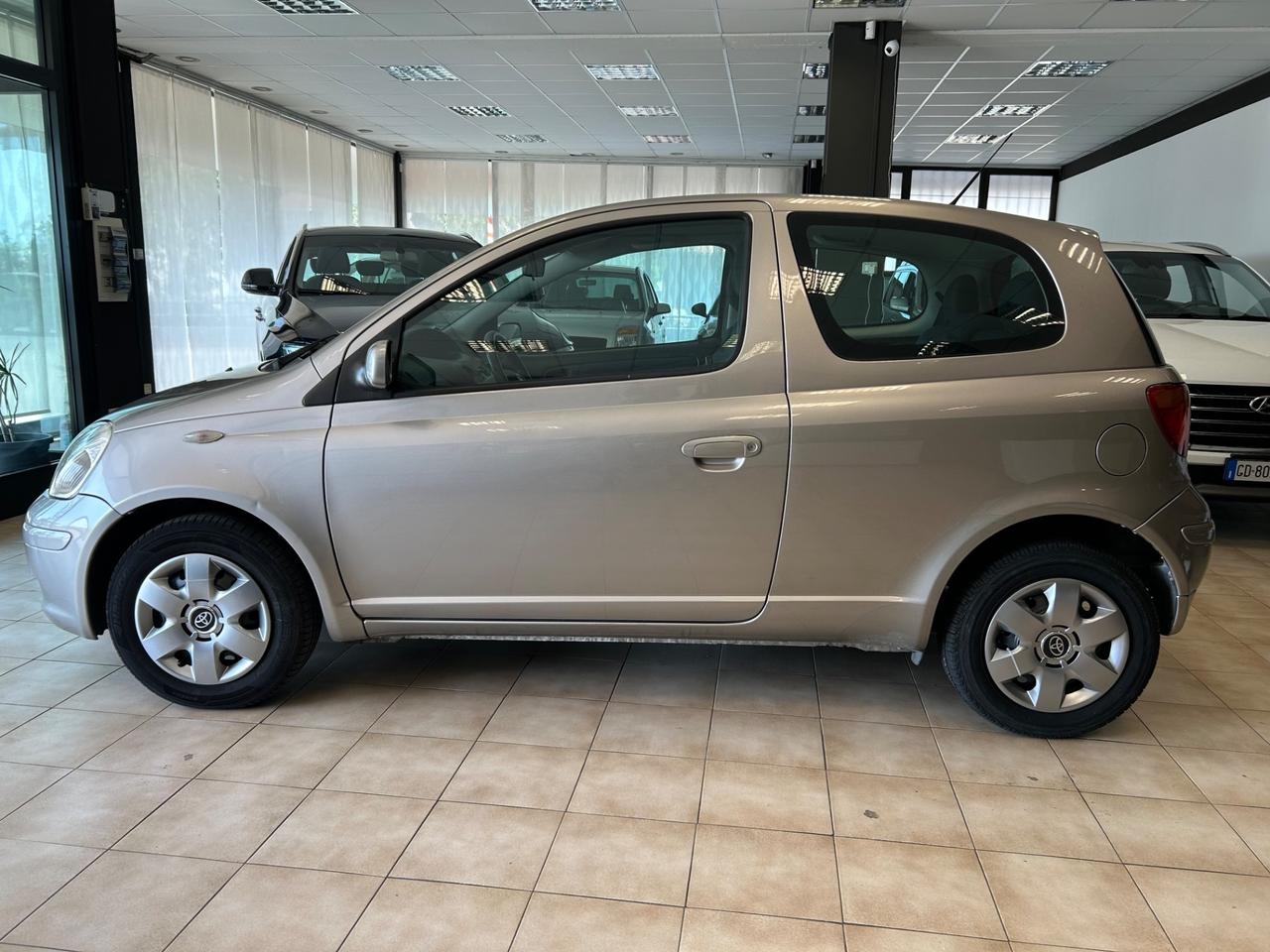 Toyota Yaris 1.0i 16V 65cv 112.000 KM