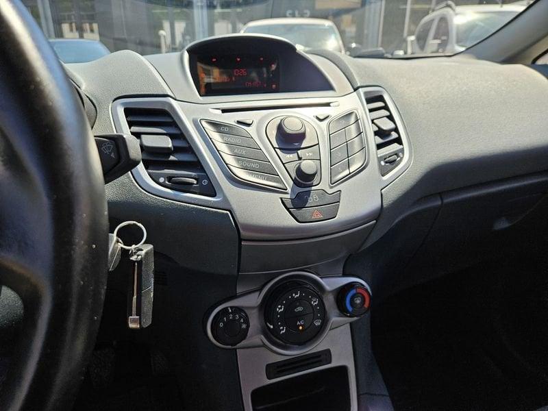Ford Fiesta Fiesta 5p 1.4 16v Titanium GPL