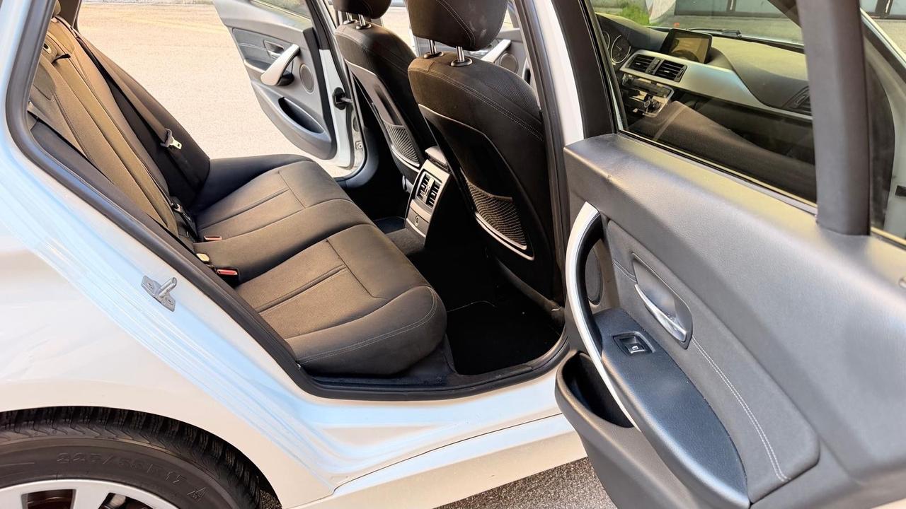 Bmw 320 320d xDrive Touring Sport