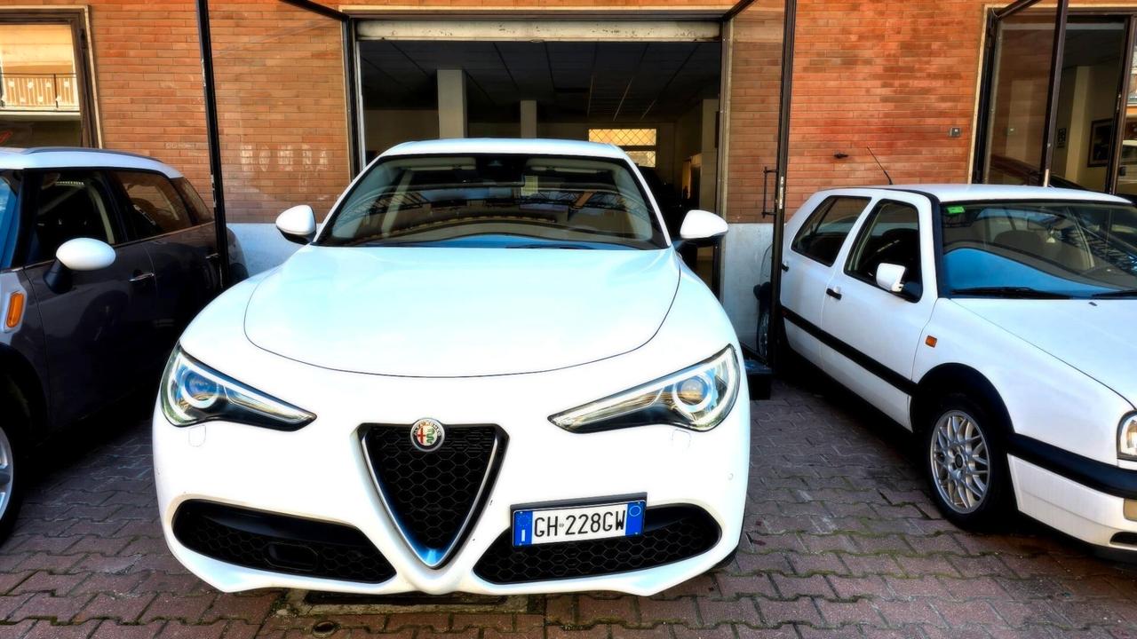 Alfa Romeo Stelvio 2.2 Turbodiesel 190 CV AT8 Q4 Ti