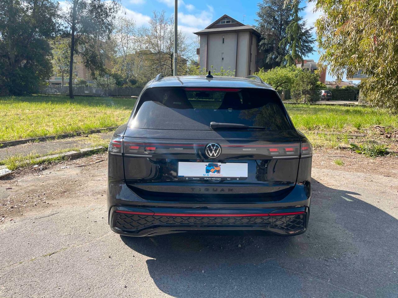 Volkswagen Tiguan 2.0 TDI 150 CV DSG R-Line Black Style Pack Automatica