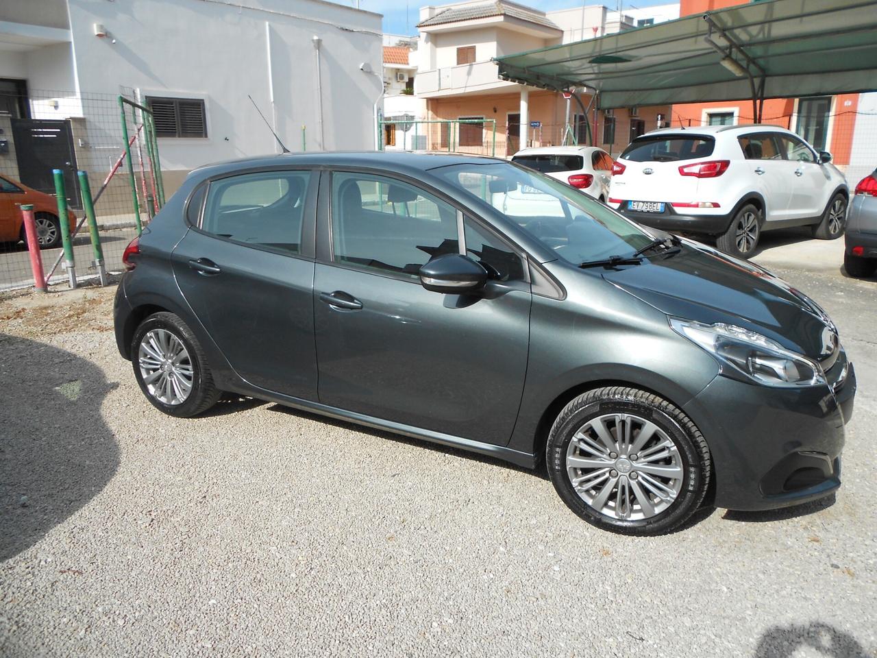 Peugeot 208 BlueHDi 75 3 porte Allure