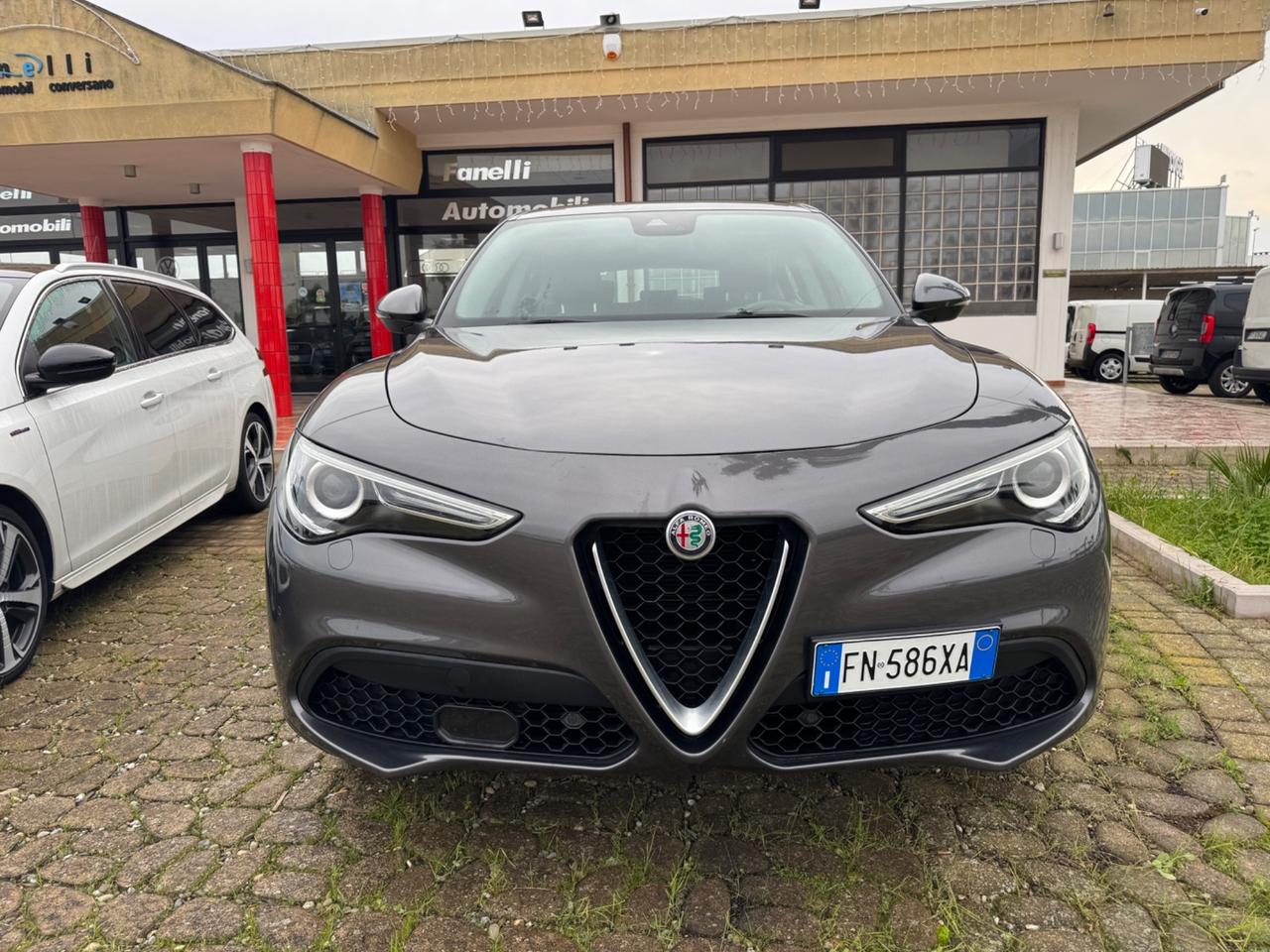 Alfa Romeo Stelvio 2.0 Turbo 200 CV AT8 Q4 Executive