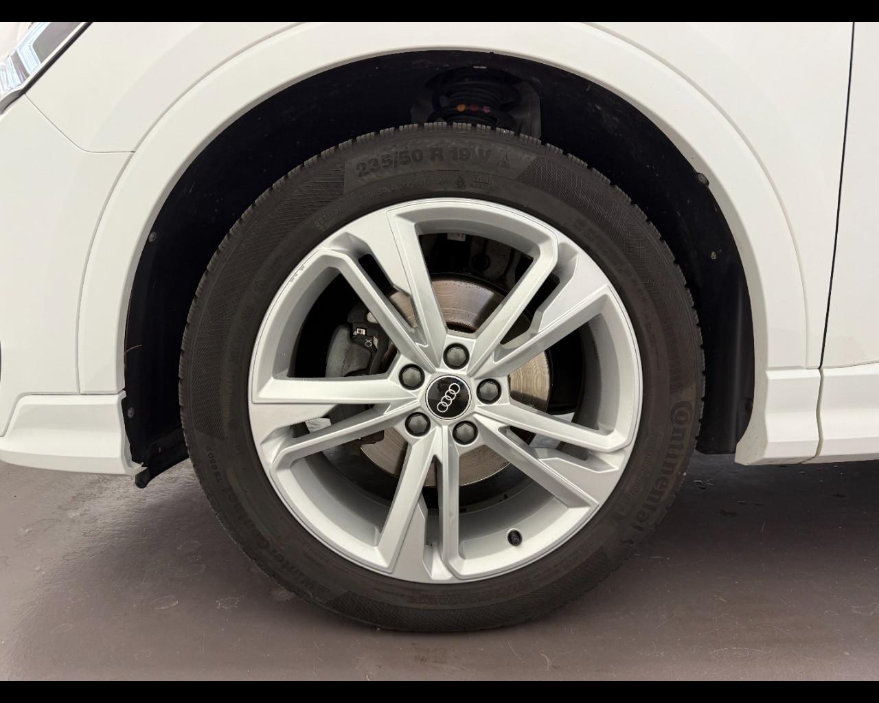 AUDI Q3 35 TDI S-TRONIC S LINE EDITION