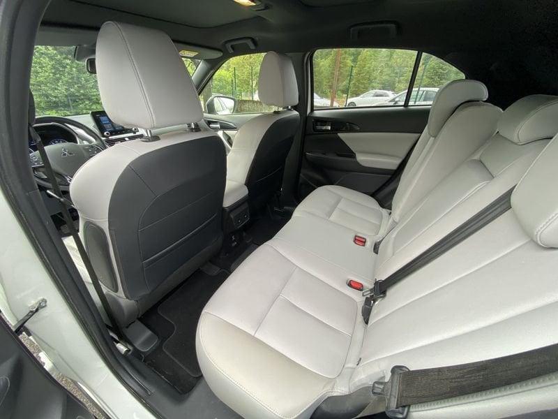 Mitsubishi Eclipse Cross 2.4 MIVEC 4WD PHEV Diamond SDA