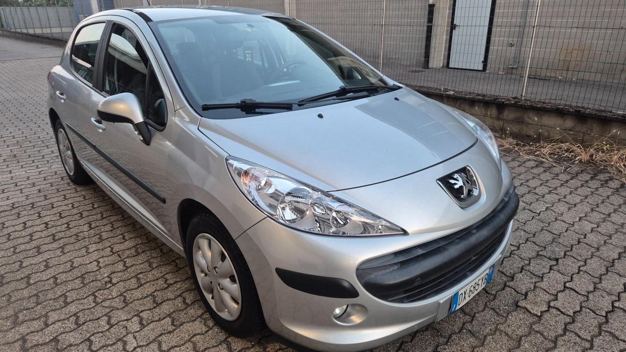 Peugeot 207 1.4 8V 75CV 5p. Energie Sport GPL