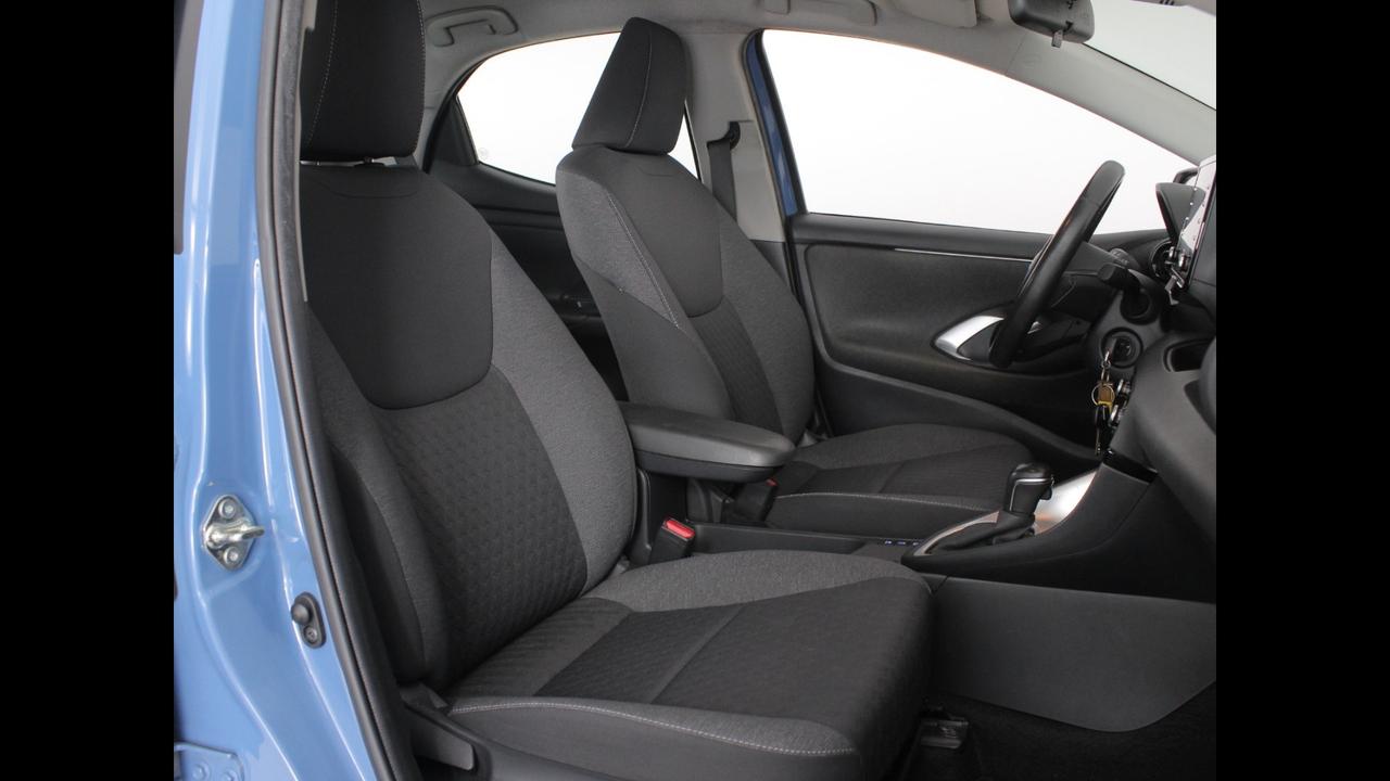 TOYOTA Yaris IV 2020 - Yaris 1.5h Active