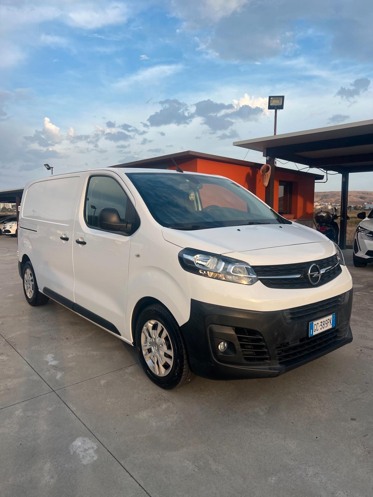 Opel Vivaro 1.5 120cv L2H1
